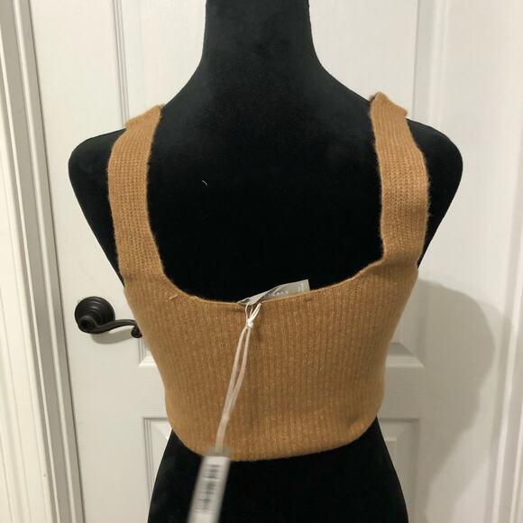 Everlane Women's‎ Tank Top Size Medium Tan Cropped Stretch Ribbed Cozy Pullover - Picture 3 of 13